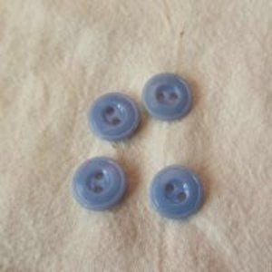 4 vintage blue buttons